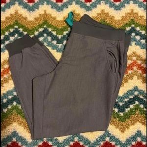 Women’s Fig Scrub Set